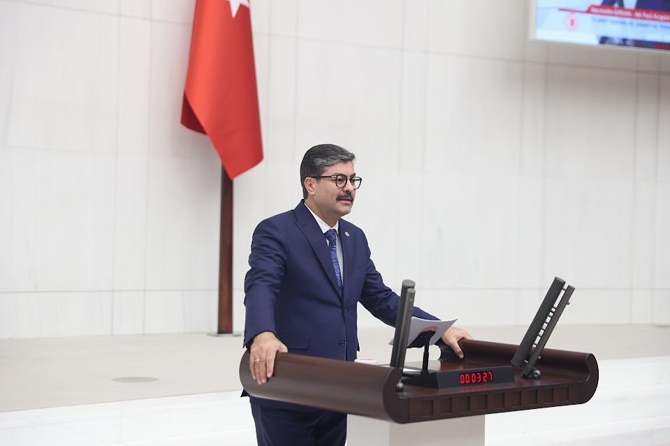 Kırşehir’de Gençlik ve Spor Yatırımları Rekor Seviyede: 1 Milyar TL’yi Aştı