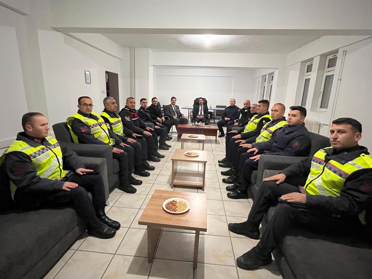 Milletvekili Necmettin Erkan’dan Çuğun Jandarma Karakolu’na Ziyaret: “Güvenlik Güçlerimizin Yanındayız”