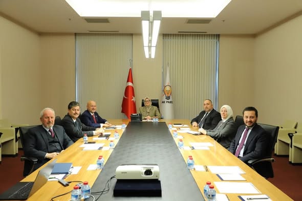 Necmettin Erkan, AK Parti Genel Merkezi’nde Sivil Toplum ve Halkla İlişkiler Toplantısına Katıldı