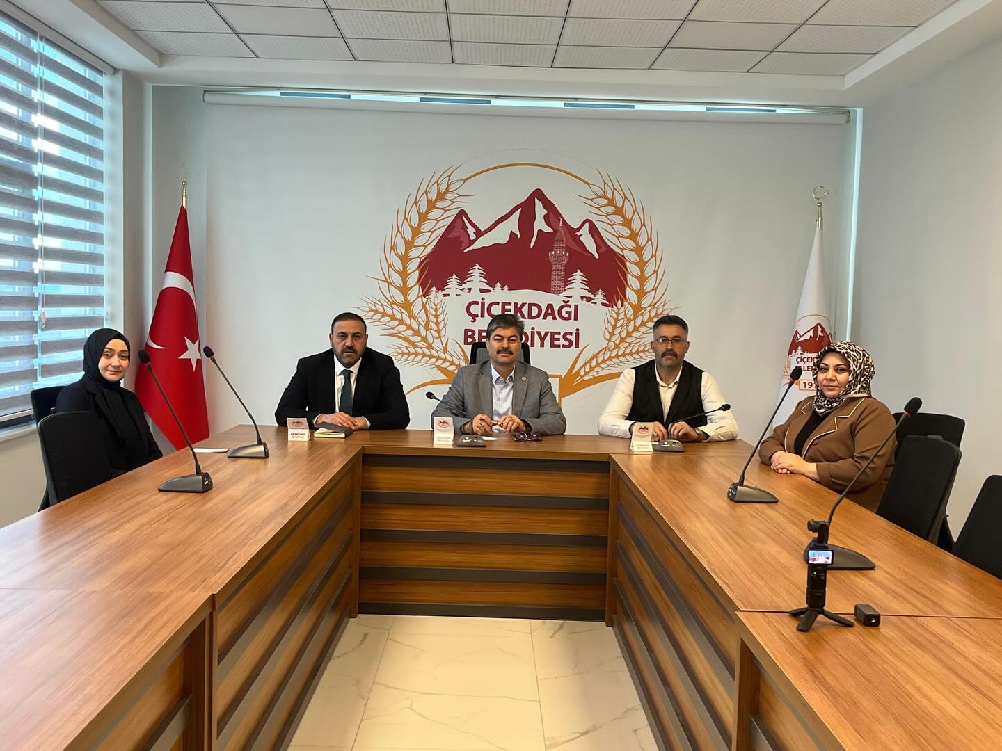 Milletvekili Necmettin Erkan’dan Çiçekdağı Belediyesi’ne Ziyaret