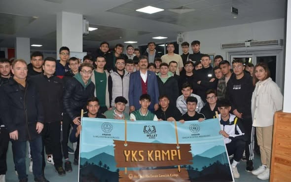 Kırşehir’de Eğitimde Büyük Atılım: Necmettin Erkan’dan Millet Kursu Projesiyle 6 Bin Öğrenciye Destek