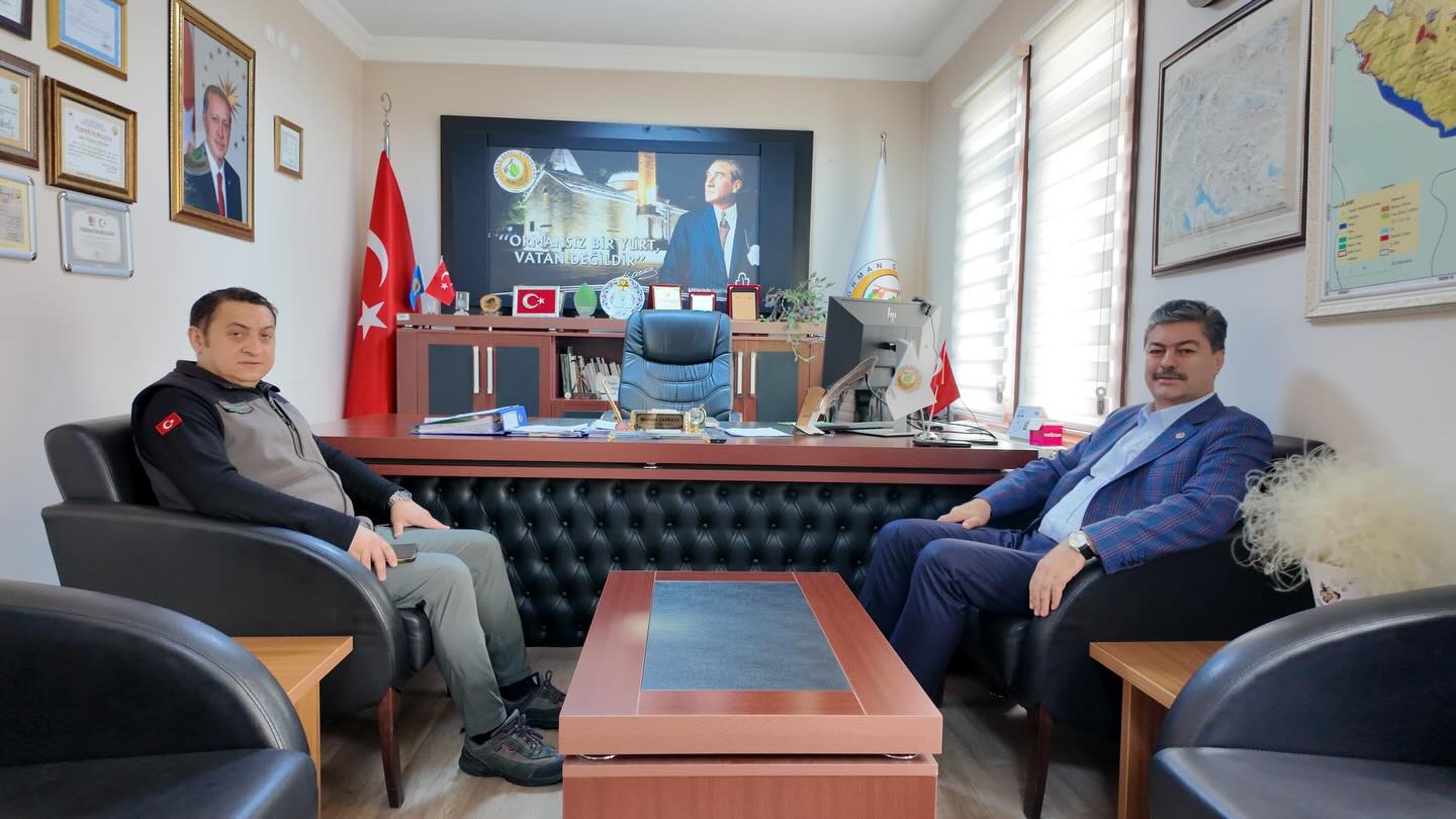 Kırşehir İl Özel İdaresi Araç Filosunu Güçlendirdi: 2 Yeni Yükleyici Hizmete Alındı