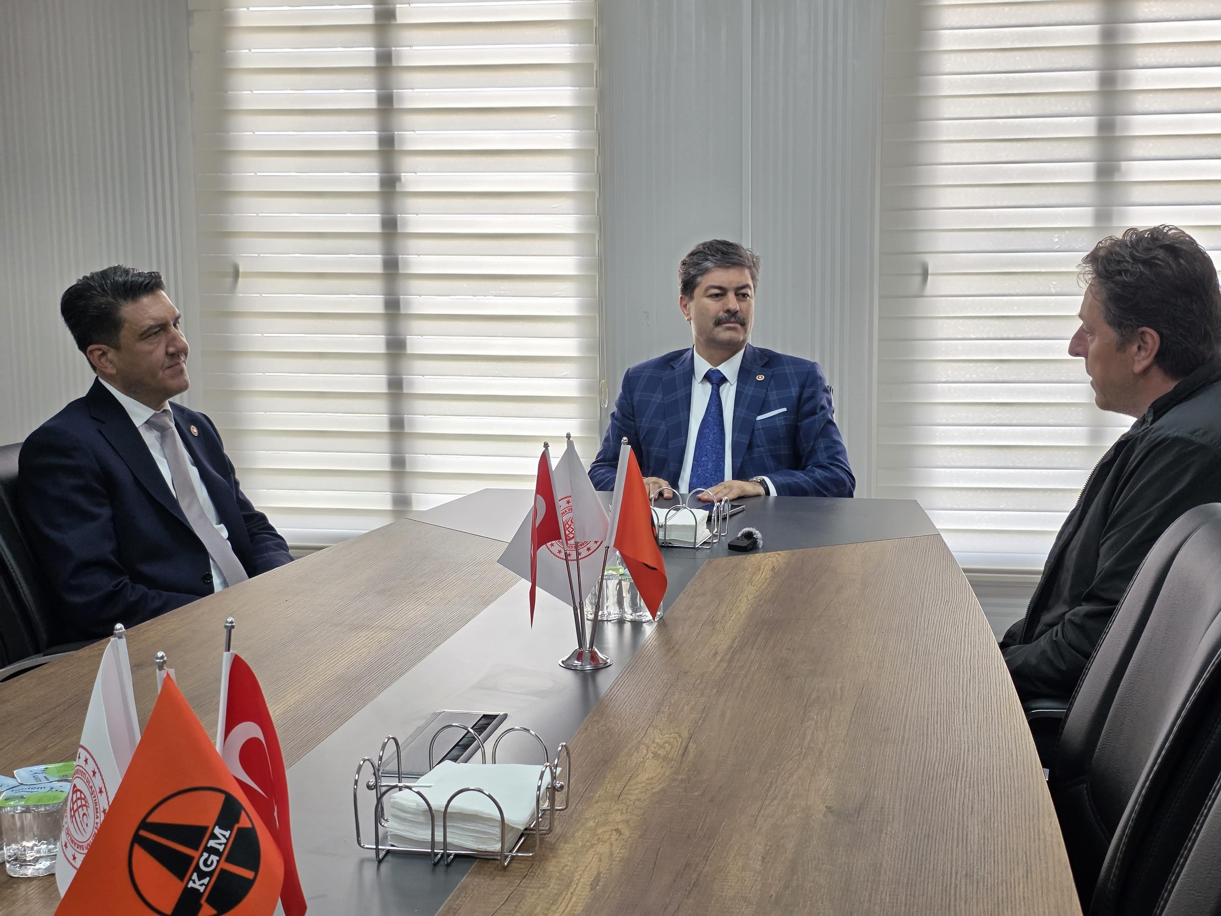 Kırşehir’de Ulaşım Yatırımları Masada: Karayolları’nda Değerlendirme Toplantısı